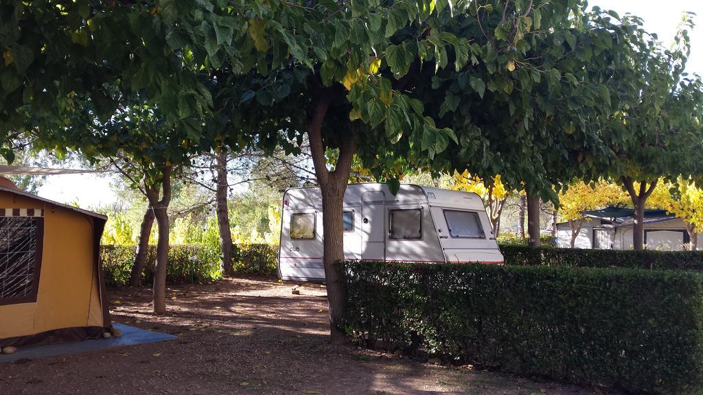 Montsant Park Camping & Bungalow Ulldemolins Esterno foto