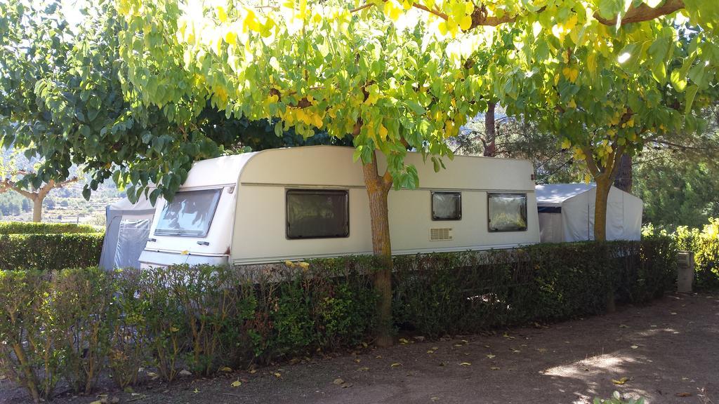Montsant Park Camping & Bungalow Ulldemolins Esterno foto